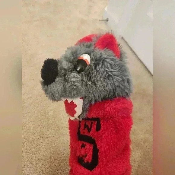 Vintage Sport FANatics NC State Wolfpack Plush Wolf Head Golf Head Cover - Picture 1 of 4
